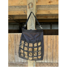 Enzo Two Side Slow Feed Haybag