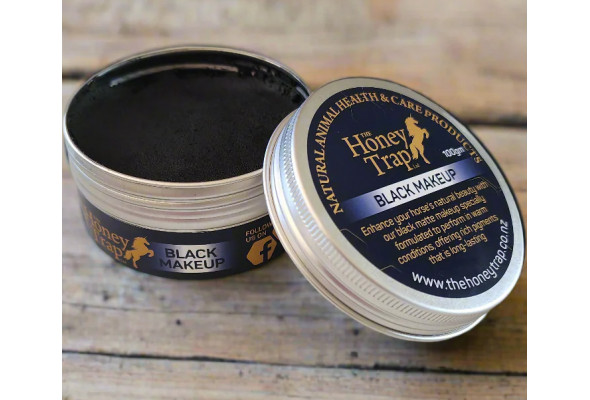 The Honey Trap Black Make Up