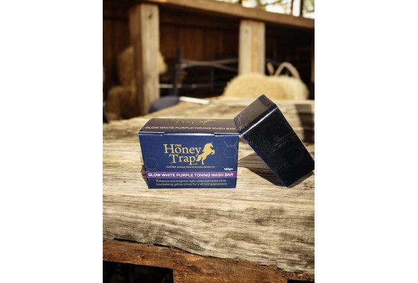 The Honey Trap Glow White Wash Bar