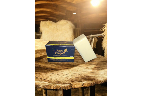 The Honey Trap Sulphur Wash Bar